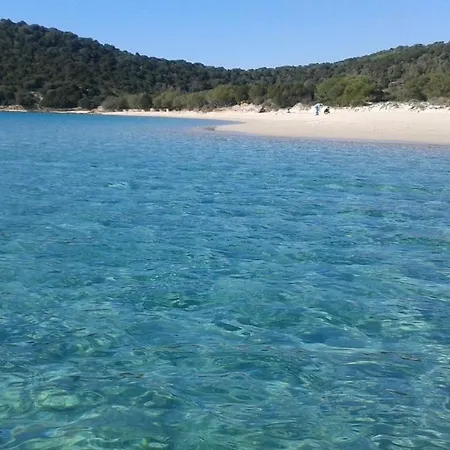 Su Furriadroxu Tuerredda Tatil Evi *